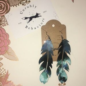 Wooden Feather earrings. Handmade. 💙